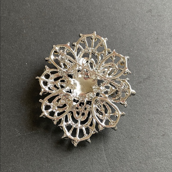 Sparkling Silver Floral Brooch - Picture 2 of 2